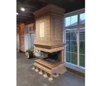 Классический камин с трехсторонней топкой в облицовке коллекции Птички. Классический камин с трехсторонней топкой в облицовке коллекции Птички.